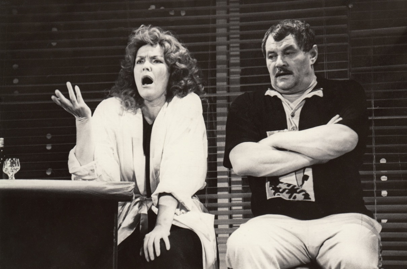 File:Orlova, Liina (Eddy Frazer – Liina Orlova, Gus Frazer – Robert Gutman. Schisgali „Kaks ringi ümber pargi”. Draamateater, 1991, erakogu).jpg